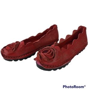 Red leather ballet flat shoes with rosette, flexible lug sole, 7.5(wide)